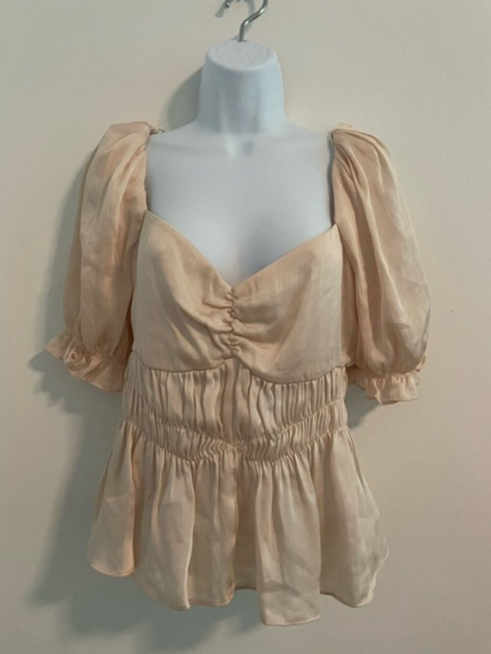 ASTR The Label Ivory Puff Sleeve Peplum Top Romantic Statement Blouse M